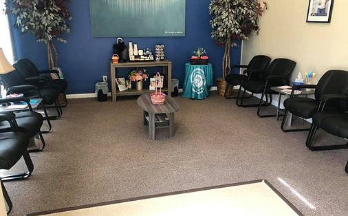 573eef_3726f105557c4f4b80a6be601df2fbc7_mv2 office cleaning